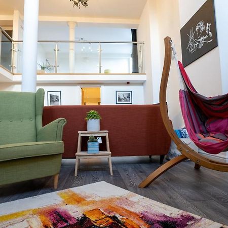 קארדיף Stunning Mezzanine Apartment Near City Centre מראה חיצוני תמונה