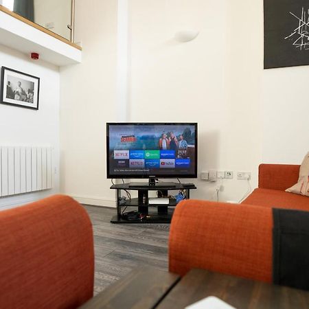קארדיף Stunning Mezzanine Apartment Near City Centre מראה חיצוני תמונה