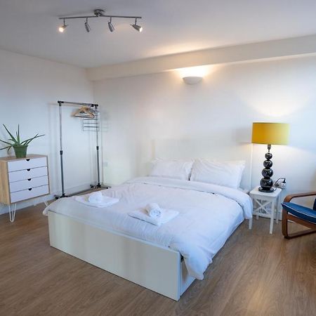 קארדיף Stunning Mezzanine Apartment Near City Centre מראה חיצוני תמונה