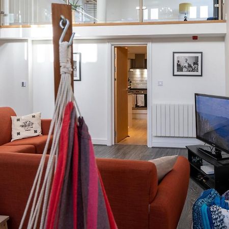 קארדיף Stunning Mezzanine Apartment Near City Centre מראה חיצוני תמונה