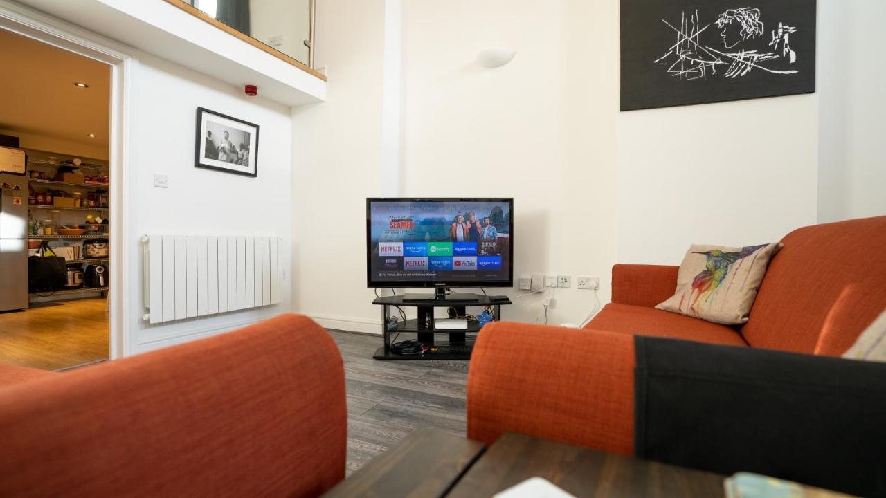 קארדיף Stunning Mezzanine Apartment Near City Centre מראה חיצוני תמונה